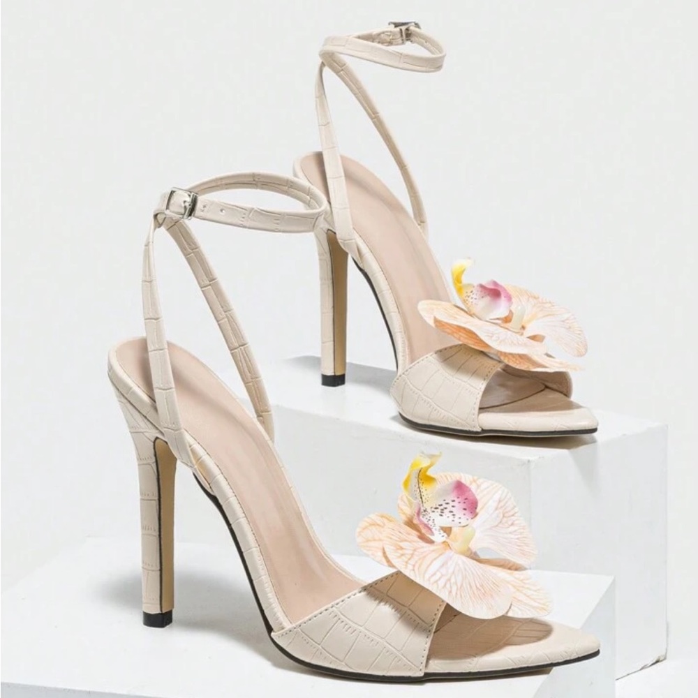 NWOT Elegant Cream High Heel Sandals with Floral Accent